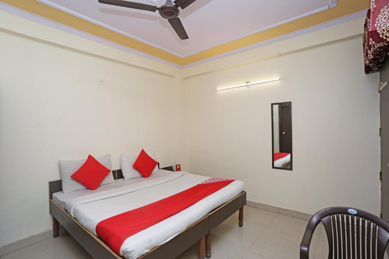 Hotel O Airport Plaza By Palace Nuova Delhi Esterno foto