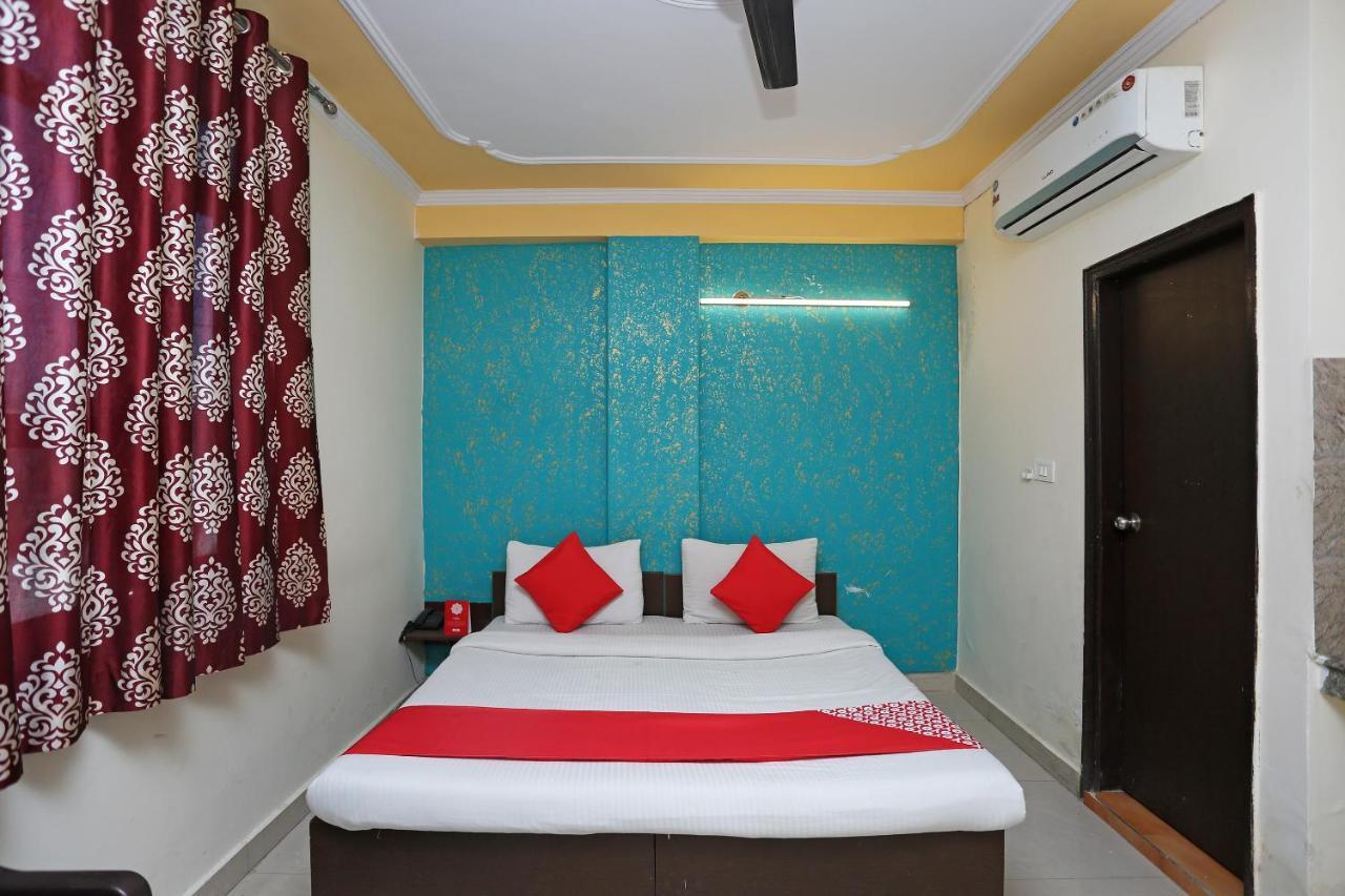 Hotel O Airport Plaza By Palace Nuova Delhi Esterno foto