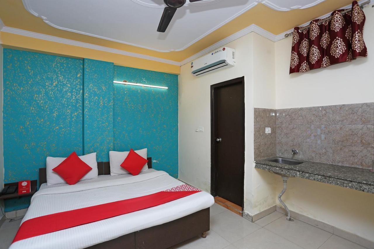 Hotel O Airport Plaza By Palace Nuova Delhi Esterno foto