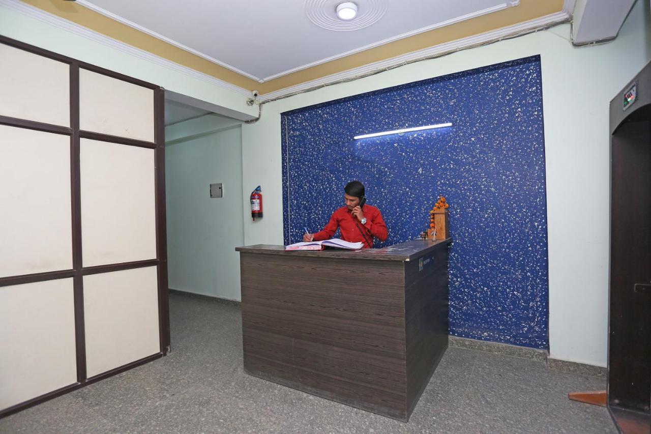 Hotel O Airport Plaza By Palace Nuova Delhi Esterno foto