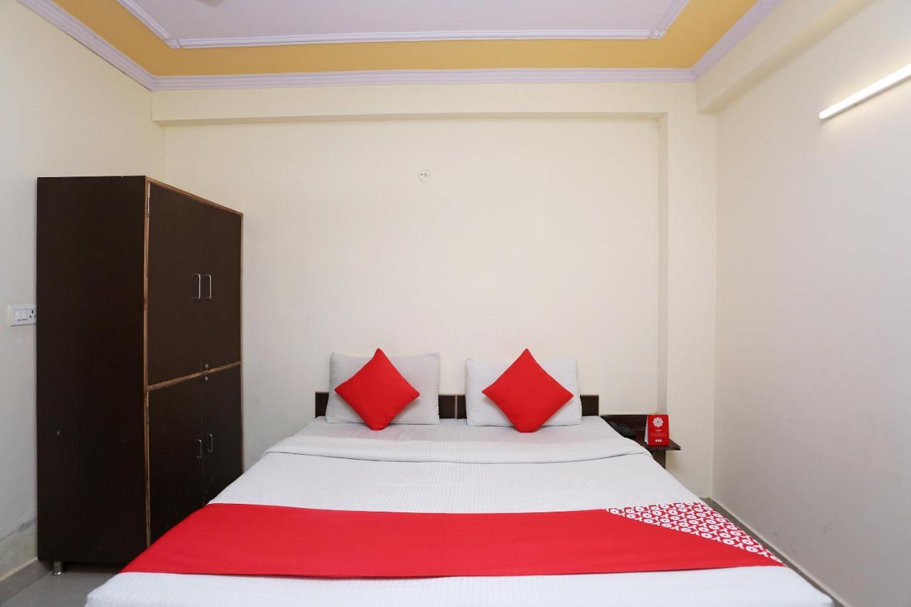 Hotel O Airport Plaza By Palace Nuova Delhi Esterno foto
